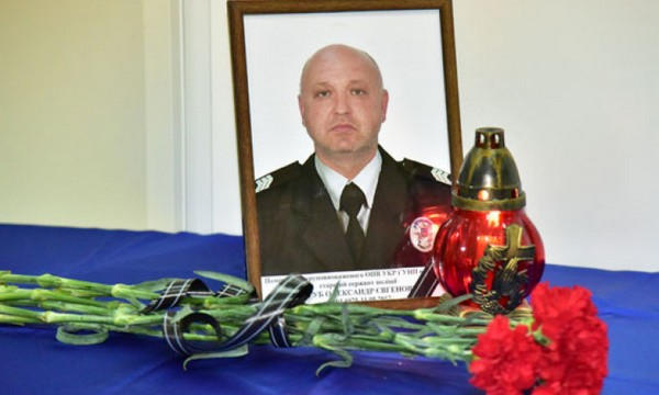 На блокпосту в Марьинке умер полицейский