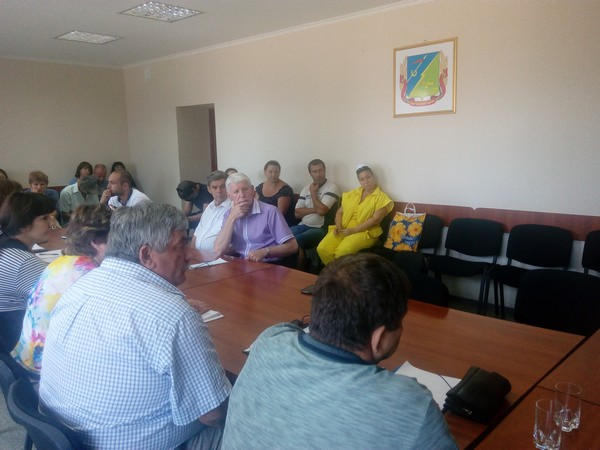 В Марьинском районе обсудили пути решения проблем переселенцев