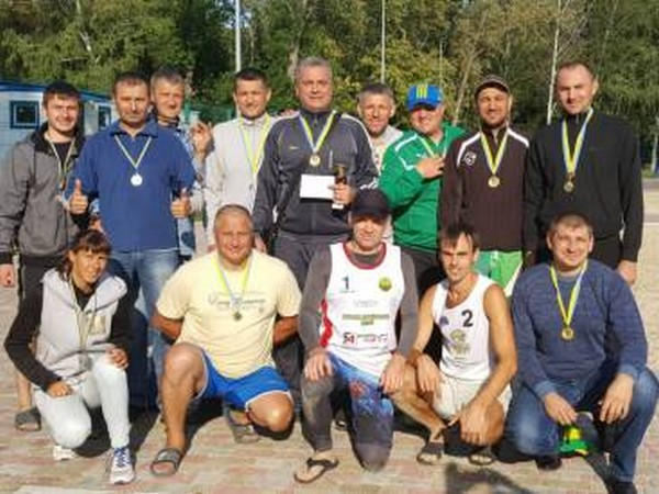 Спортсмены из Угледара заняли второе место на Кубке по пляжному волейболу