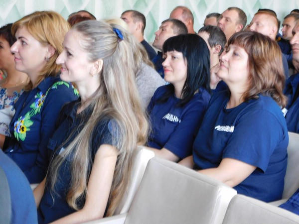 Спасателей прифронтового Марьинского района поздравили с профессиональным праздником