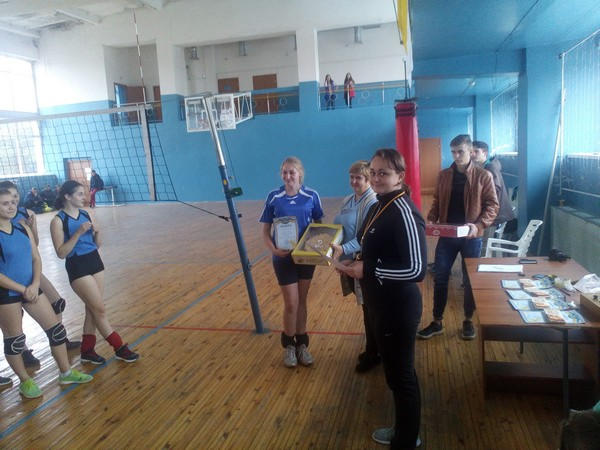 В Курахово прошел турнир по волейболу