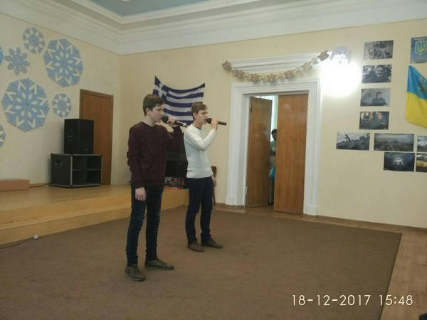 В Марьинке состоялся праздничный концерт «В кругу друзей»