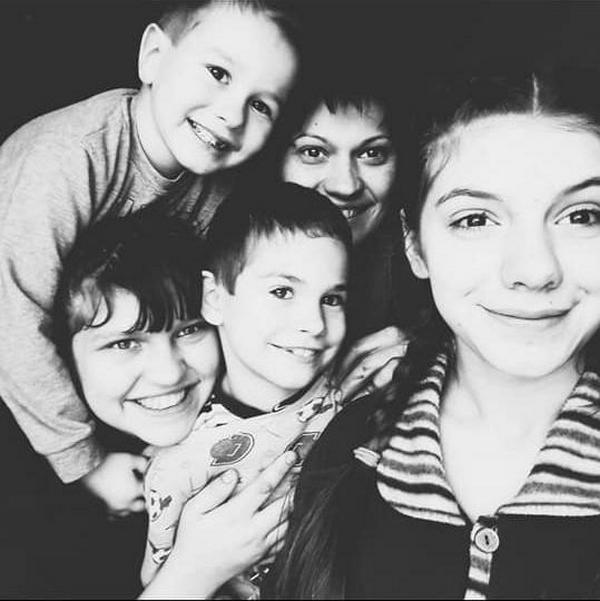Мать четверых детей из прифронтовой Красногоровки срочно нуждается в помощи
