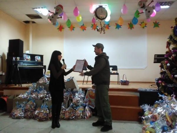 Военные капелланы подарили марьинским школьникам рождественский праздник