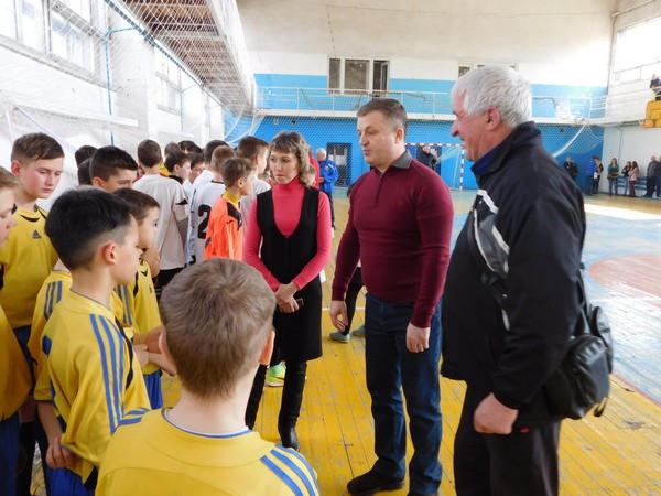 Сборная команда Марьинской ДЮСШ выиграла областной турнир по футзалу в Марьинке
