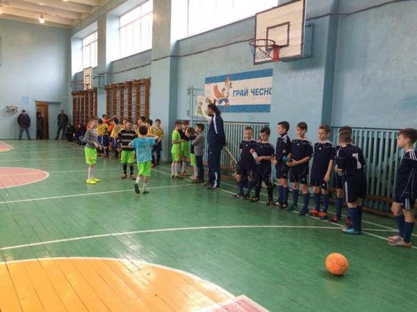 Футболисты из Угледара заняли второе и третье места на турнире по мини-футболу в Курахово