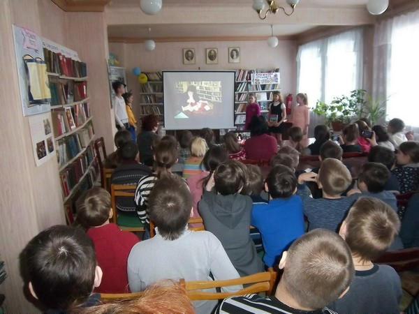 В Курахово стартовала Неделя детской и юношеской книги