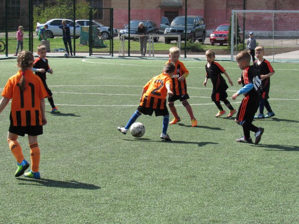 Маленькие футболисты из Угледара выиграли открытый турнир по мини-футболу в Курахово