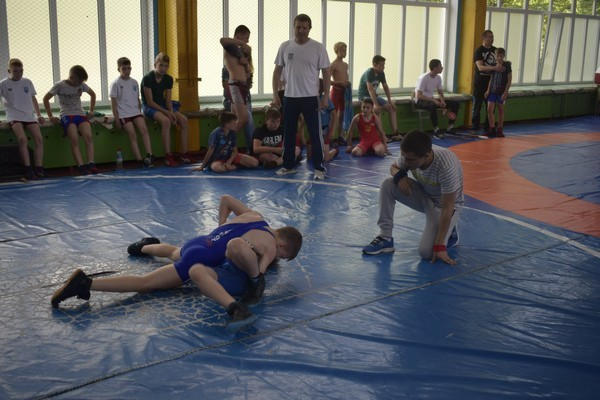 В Угледаре состоялся ХІІІ Всеукраинский турнир по греко-римской борьбе