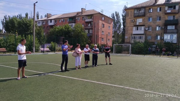 В Курахово прошел открытый турнир по мини-футболу, посвященный Дню Конституции