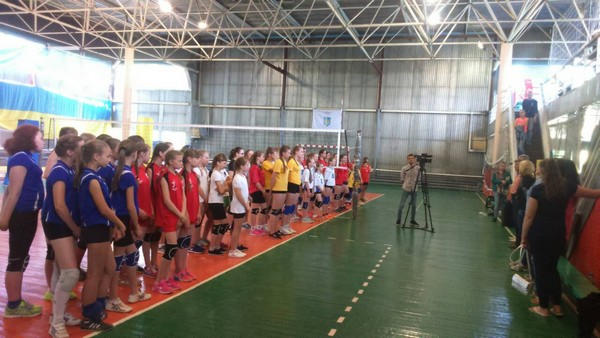 Девушки из Курахово приняли участие в чемпионате Донецкой области по волейболу