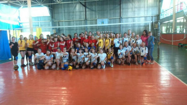 Девушки из Курахово приняли участие в чемпионате Донецкой области по волейболу