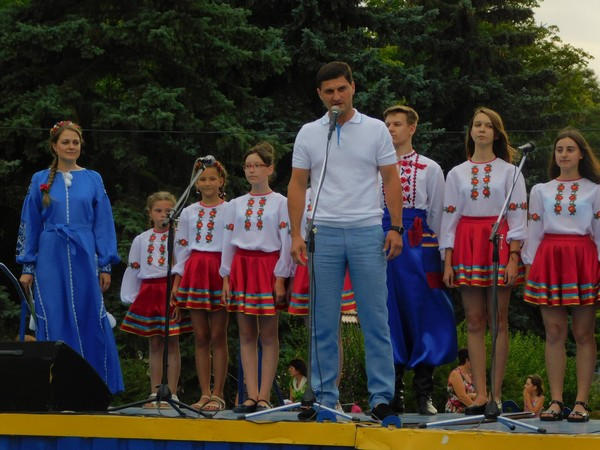 В Курахово отпраздновали день Конституции Украины