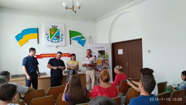 В Курахово вручили сертификаты победителям конкурса проектов «Громада своими руками 2018»