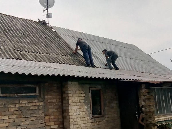 В Марьинке и Красногоровке восстановлены уже более 100 домов, поврежденных обстрелами