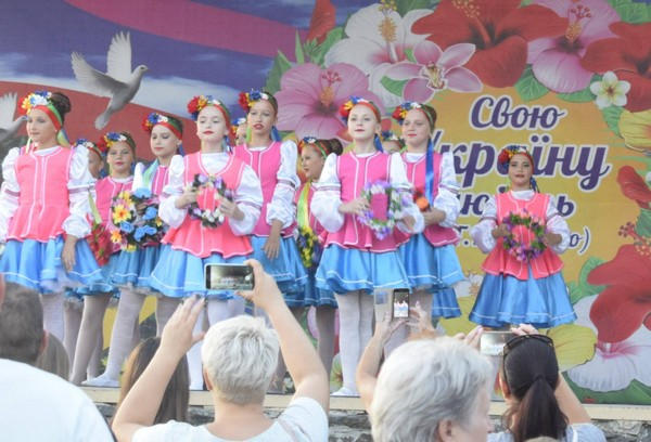 Как в Угледаре отпраздновали День независимости Украины