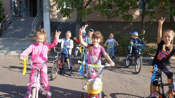 В Угледаре состоялась детская велогонка