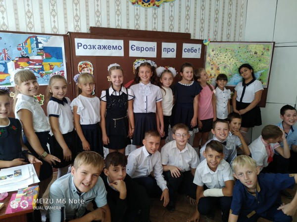Первый урок для школьников Угледара начался с Украиной в сердце