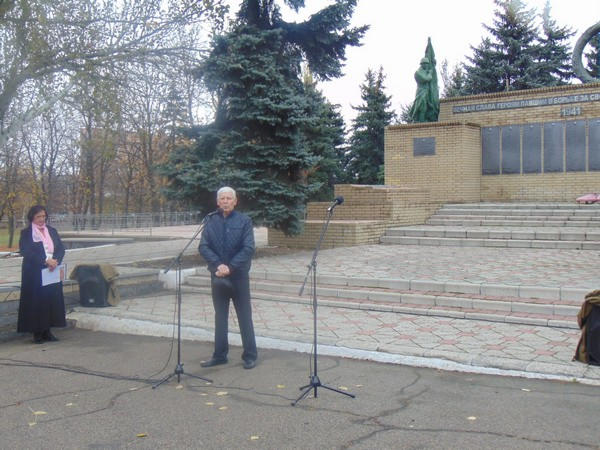 В прифронтовой Марьинке отметили День освобождения Украины от фашистских захватчиков