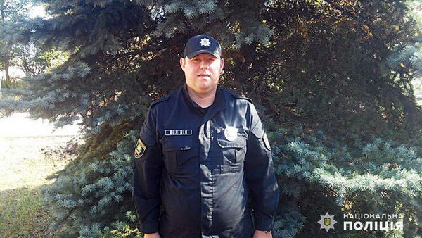 Полицейский из прифронтовой Красногоровки стал лучшим работником министерства внутренних дел Украины