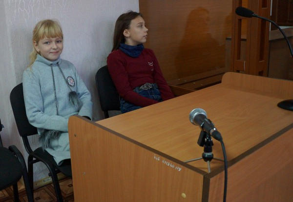 Угледарские школьники «давали показания» в суде
