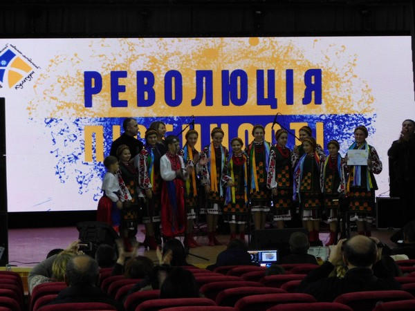 В Курахово состоялся открытый фестиваль патриотической песни