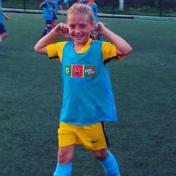 9-летняя девочка из Курахово выйдет на поле в матче «Шахтер» - «Динамо»
