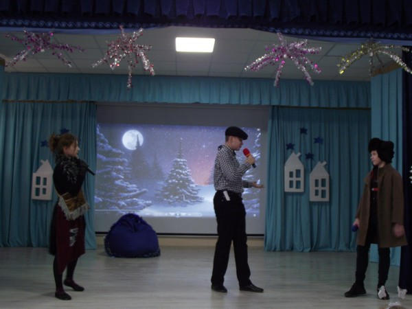 Угледарским школьникам подарили настоящую новогоднюю сказку
