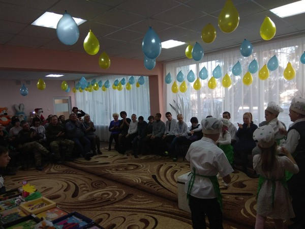 «Мечты сбываются»: в Марьинском районе детям с инвалидностью устроили веселый праздник