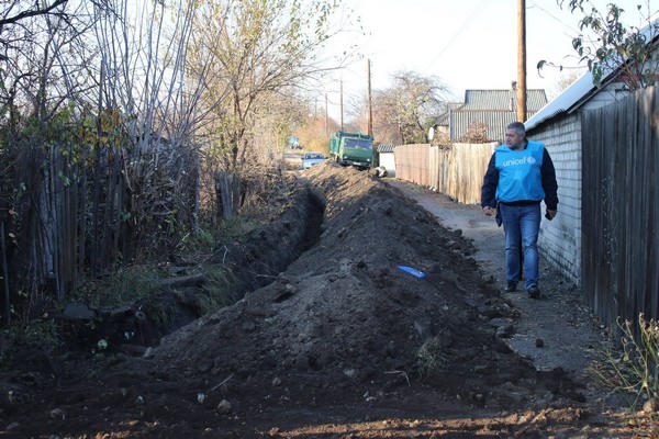 Еще одно село в Марьинском районе получило доступ к нормальному водоснабжению