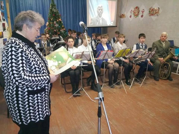 В Марьинском районе народный оркестр отметил свой 20-летний юбилей