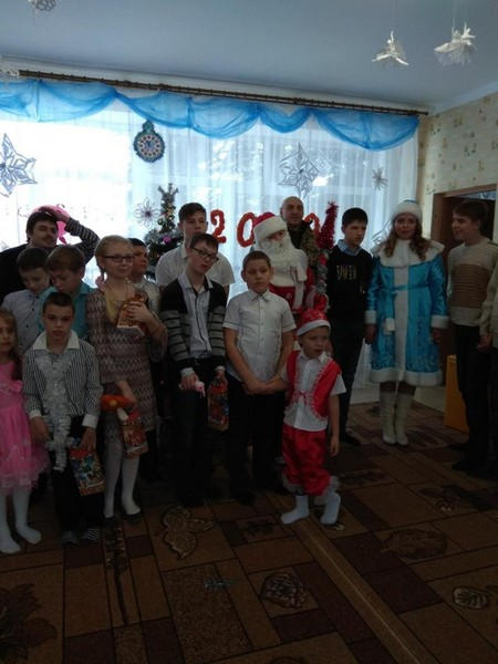 В Курахово детям с инвалидностью подарили «Новогоднюю сказку»