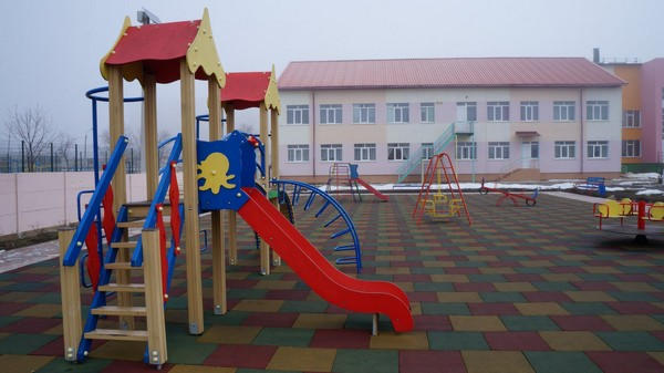 В Угледаре появились «Безопасная школа» и «Безопасный детский сад»