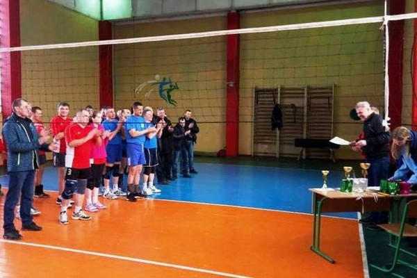 В Угледаре состоялся ХІV межрегиональный турнир по волейболу