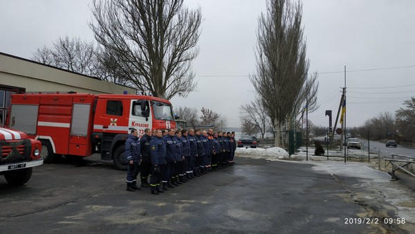 Спасатели Курахово, Красногоровки и Угледара почтили память погибших коллег