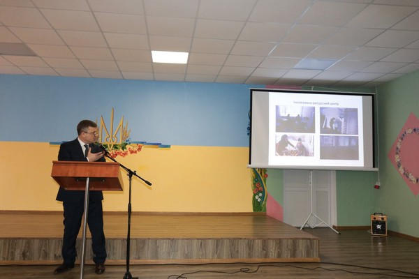 Глава Марьинского района публично отчитался о своей работе за год