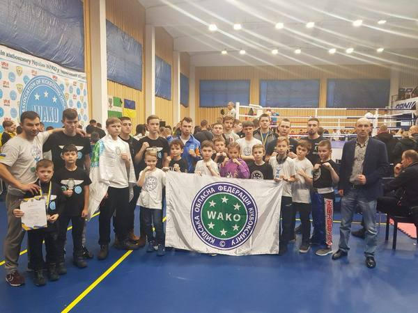 Кураховские кикбоксеры феерично выступили на чемпионате Украины