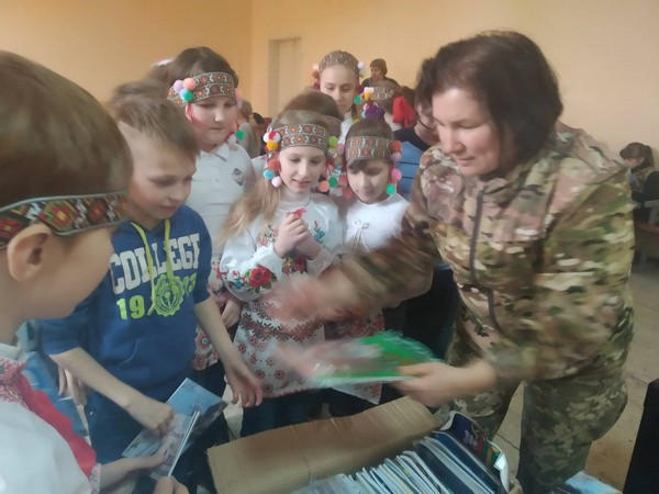 Военные побывали в гостях у школьников прифронтовой Марьинки