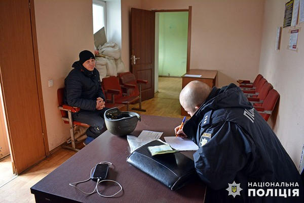 Начальник Волновахской полиции посетил прифронтовую Марьинку