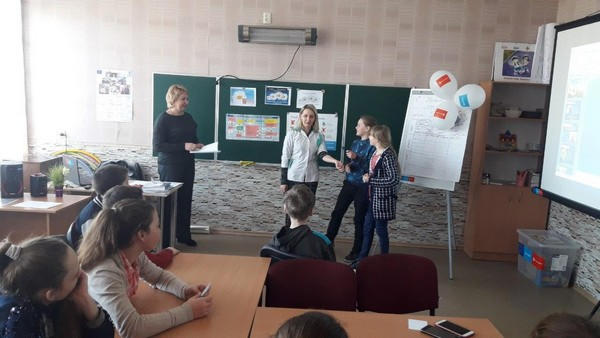 Школьникам прифронтовой Марьинки рассказали, как победить туберкулез