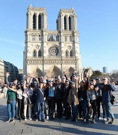 Студенты из прифронтовой Красногоровки побывали в Париже