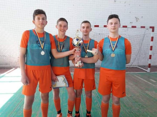 Определен победитель открытого Кубка Марьинского района по мини-футболу