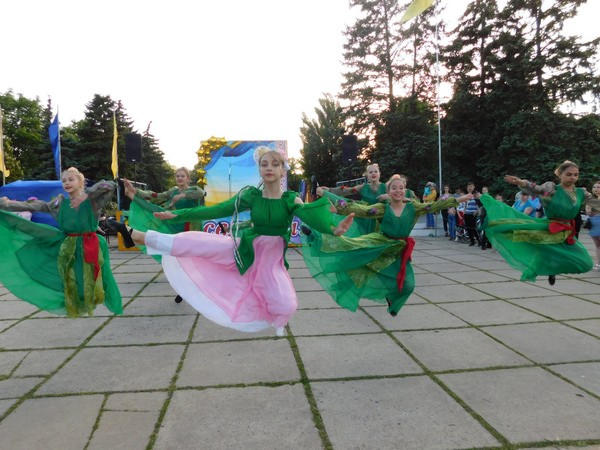 В Курахово торжественно отпраздновали День Вышиванки и День Европы