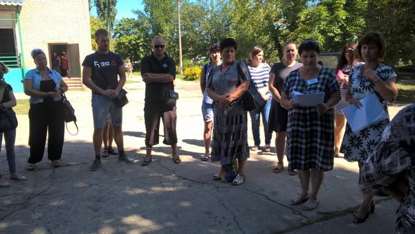 В Марьинском районе для безработных устроили экскурсию на агрофирму