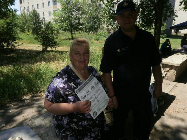 Жителей прифронтовой Марьинки призывают не провоцировать пожары