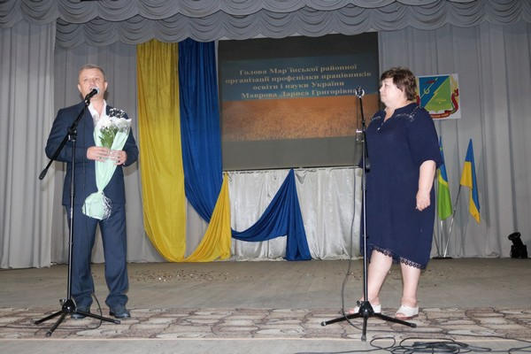 В Марьинке прошли торжества по случаю Дня государственной службы Украины