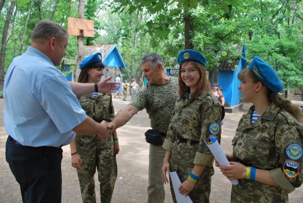 На базе «Волна» в Курахово завершилась смена военно-патриотического лагеря