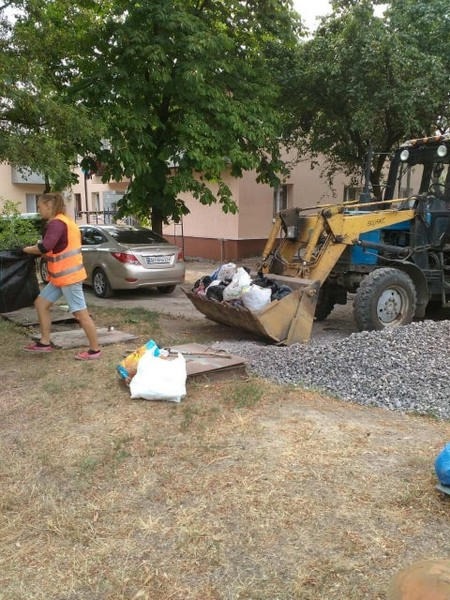 В Курахово продолжают бороться со стихийными мусорными свалками