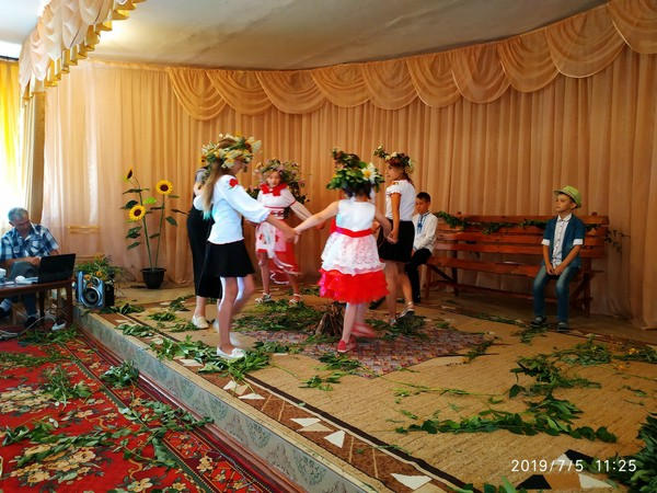 В Марьинском районе состоялся праздничный концерт в «Доме ветеранов»
