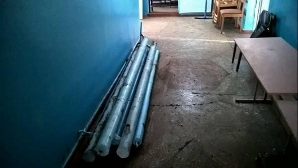 В Курахово продолжается ремонт школ